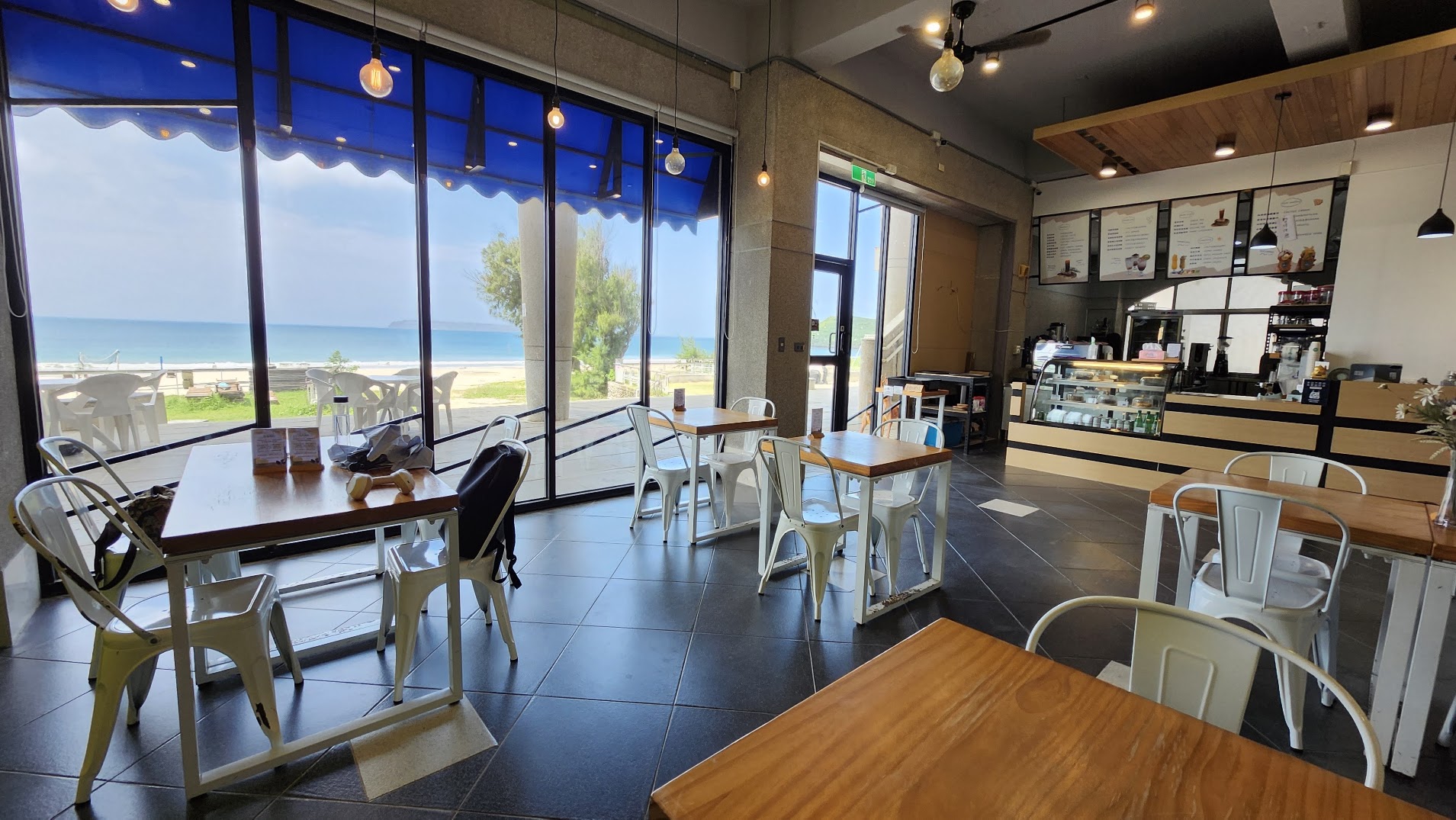 澎湖素食旅遊攻略｜澎澄飯店開箱：港景泳池、跳島與在地蔬食美食地圖